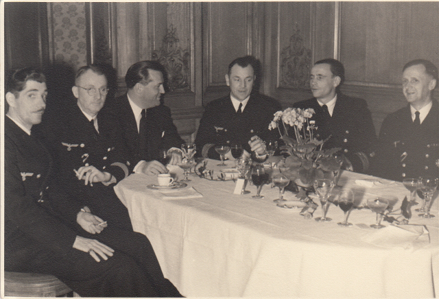 karl-drerup-eugen-koester-photograph-09-karl-doenitz-erich-raeder.jpg